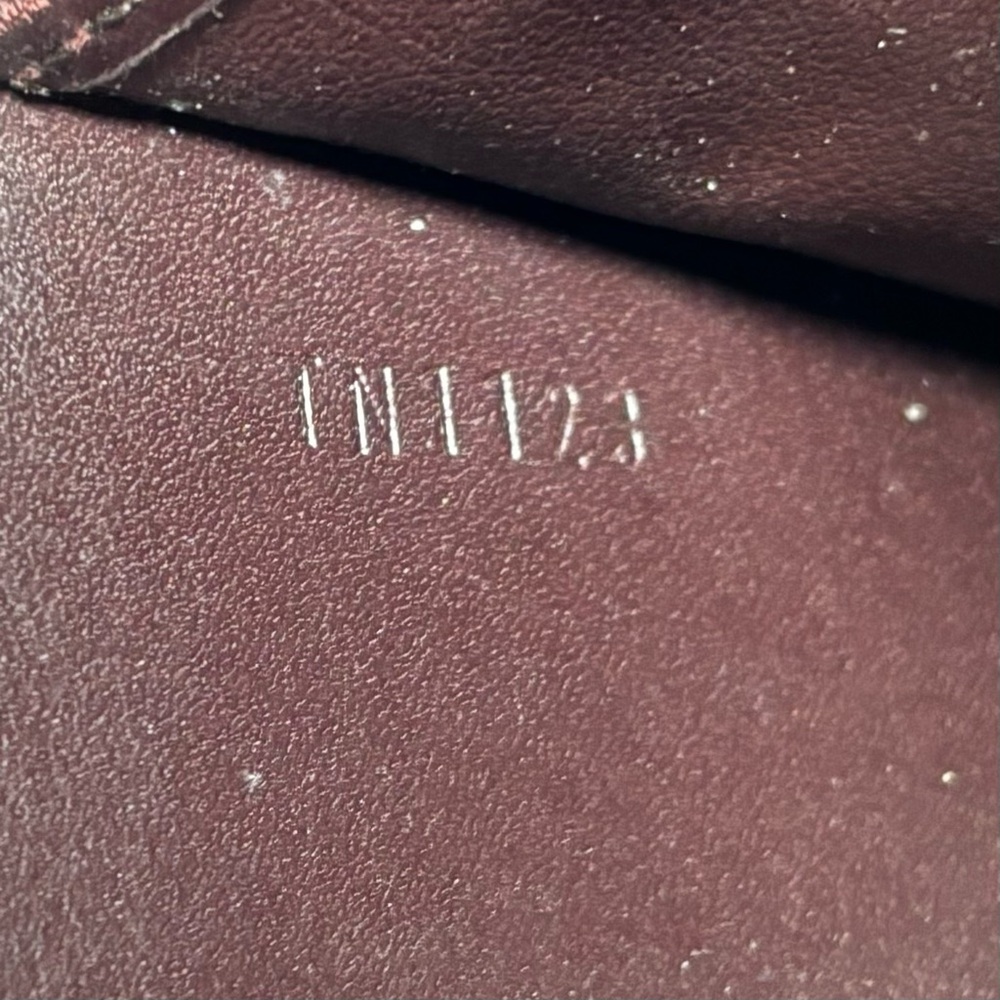 Authentic Louis Vuitton Amarante Vernis Sarah wallet - Picture 7 of 7